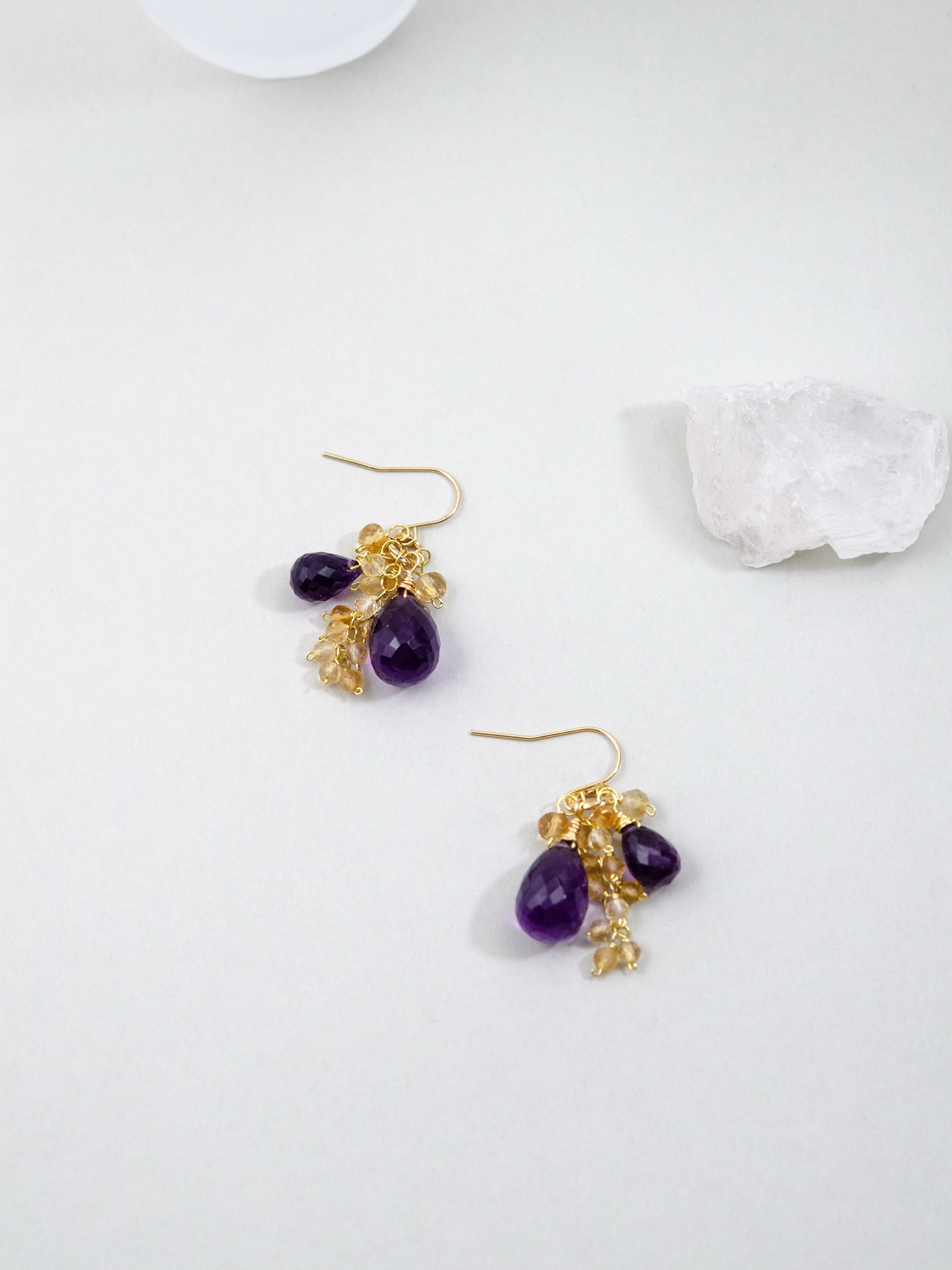 ハンドメイド ピアス 置き画 水晶 クラスター 浄化 イメージ