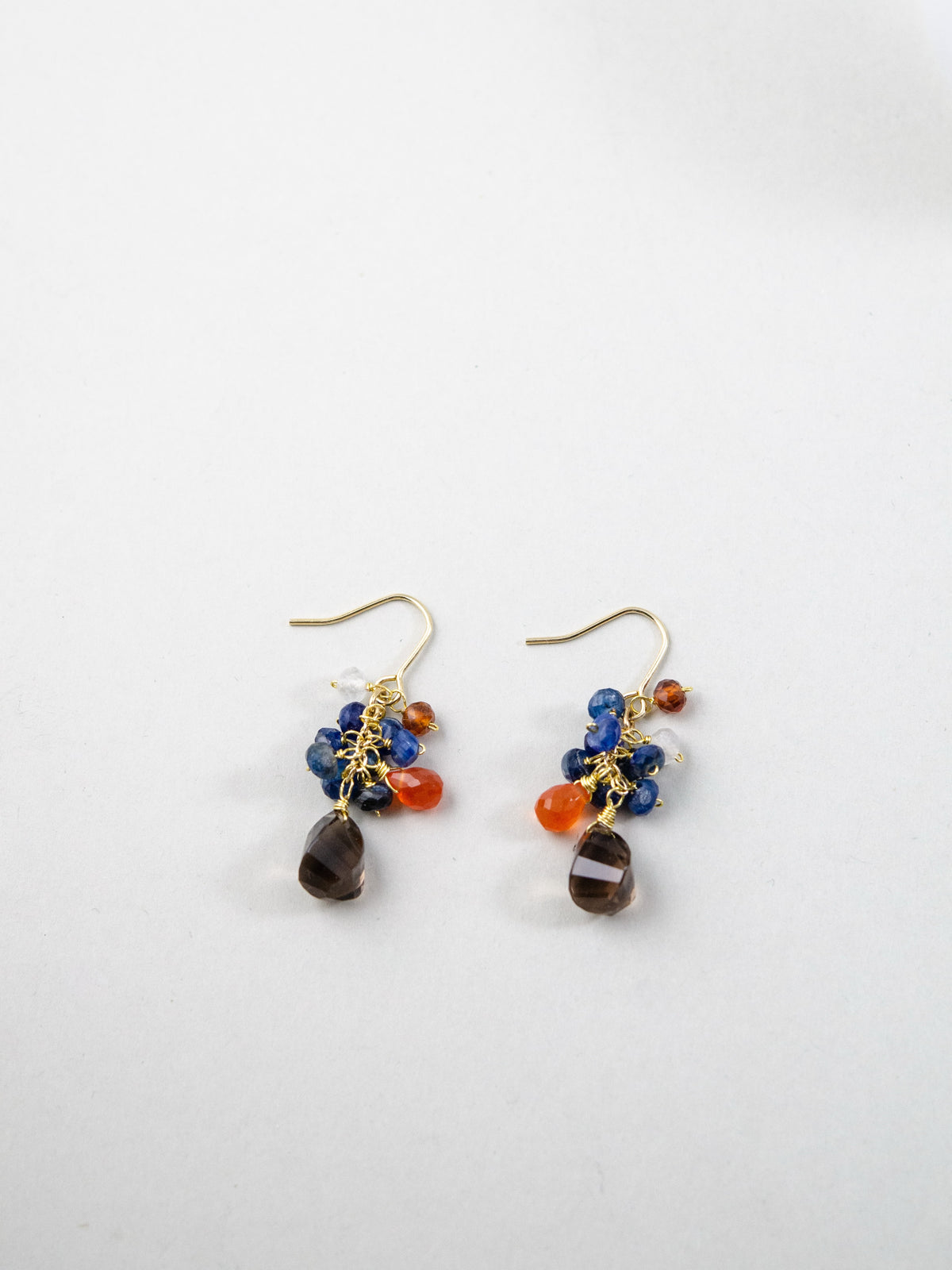 ハンドメイド ピアス ペア 置き画 デザイン 詳細