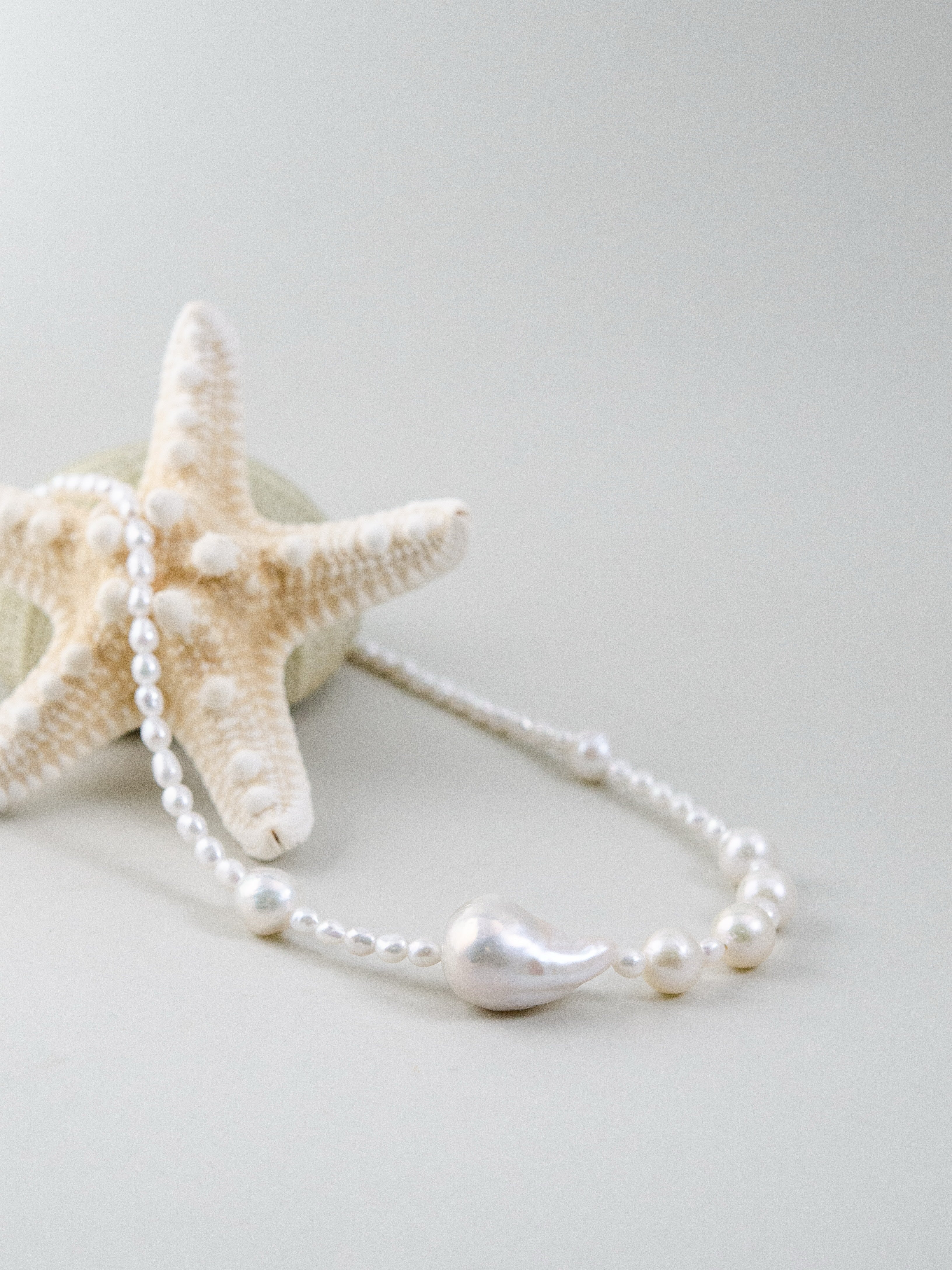 ハンドメイド パール ネックレス 置き画 角度 素材感