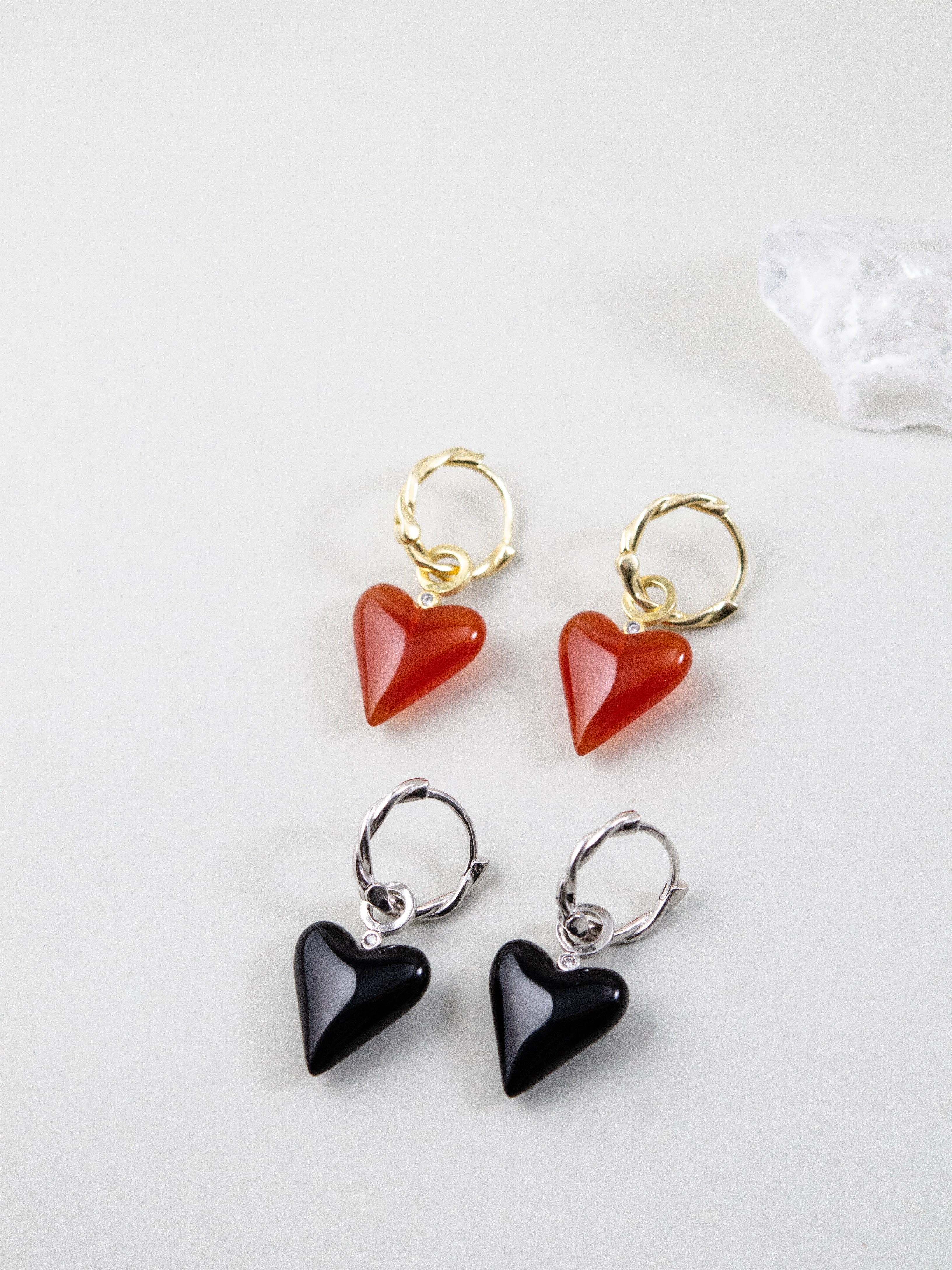 アゲート ハート フープ ピアス - 【ピアス専用】大人可愛い赤と黒