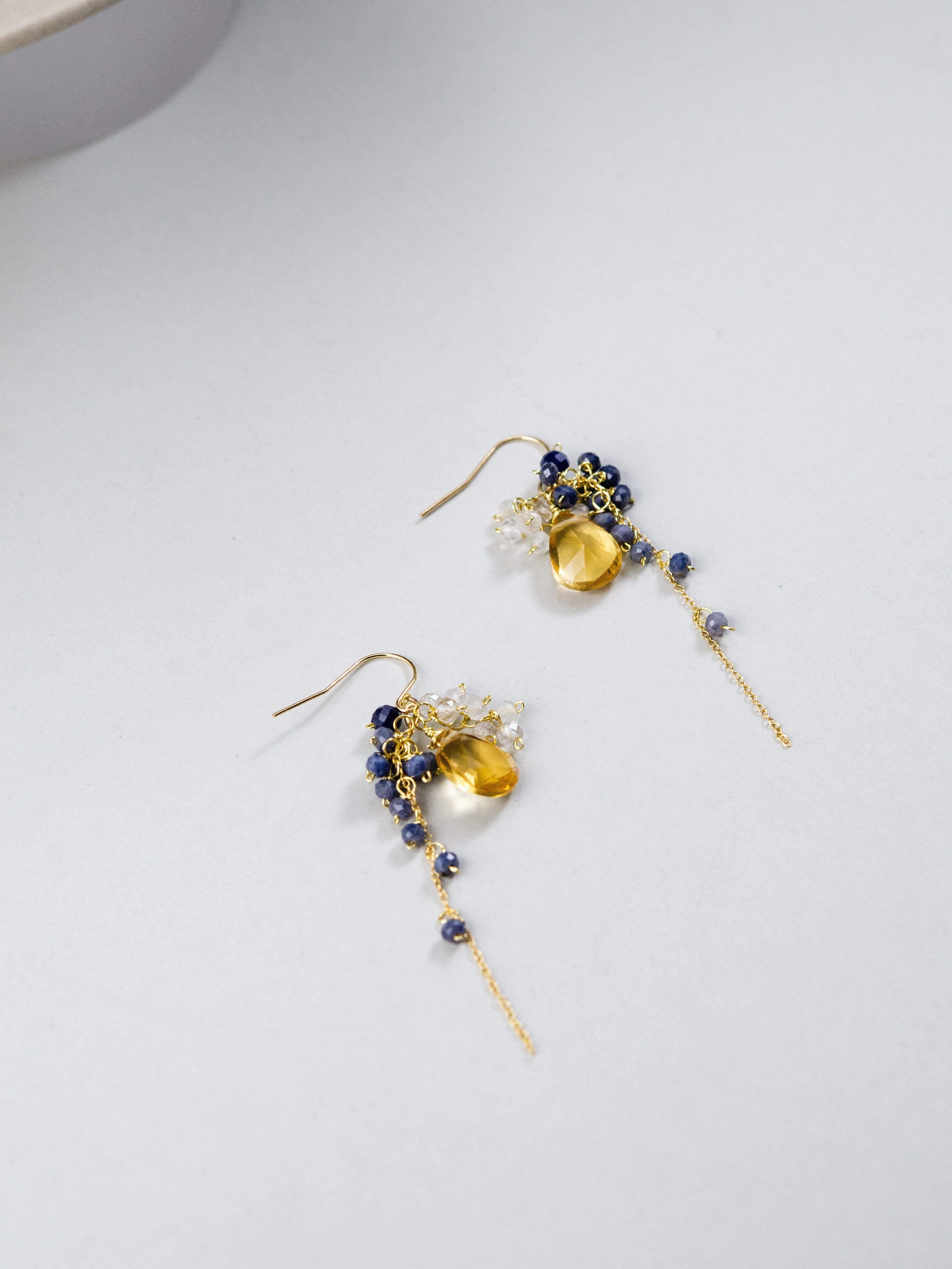 金属アレルギー対応 ピアス イヤリング変更可 ハンドメイド 詳細