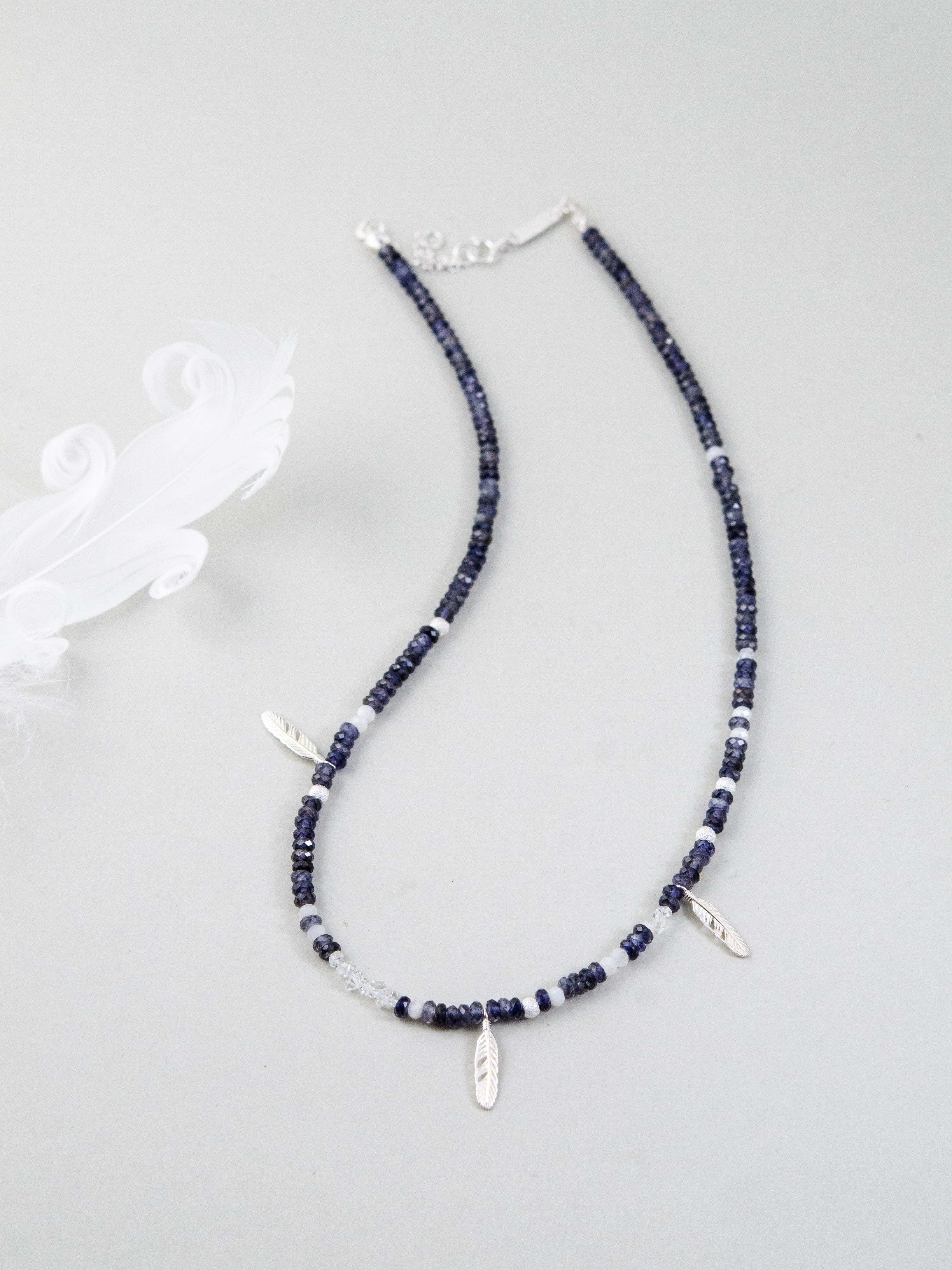 アイオライト ムーンストーン ネックレス 白背景 商品全体図