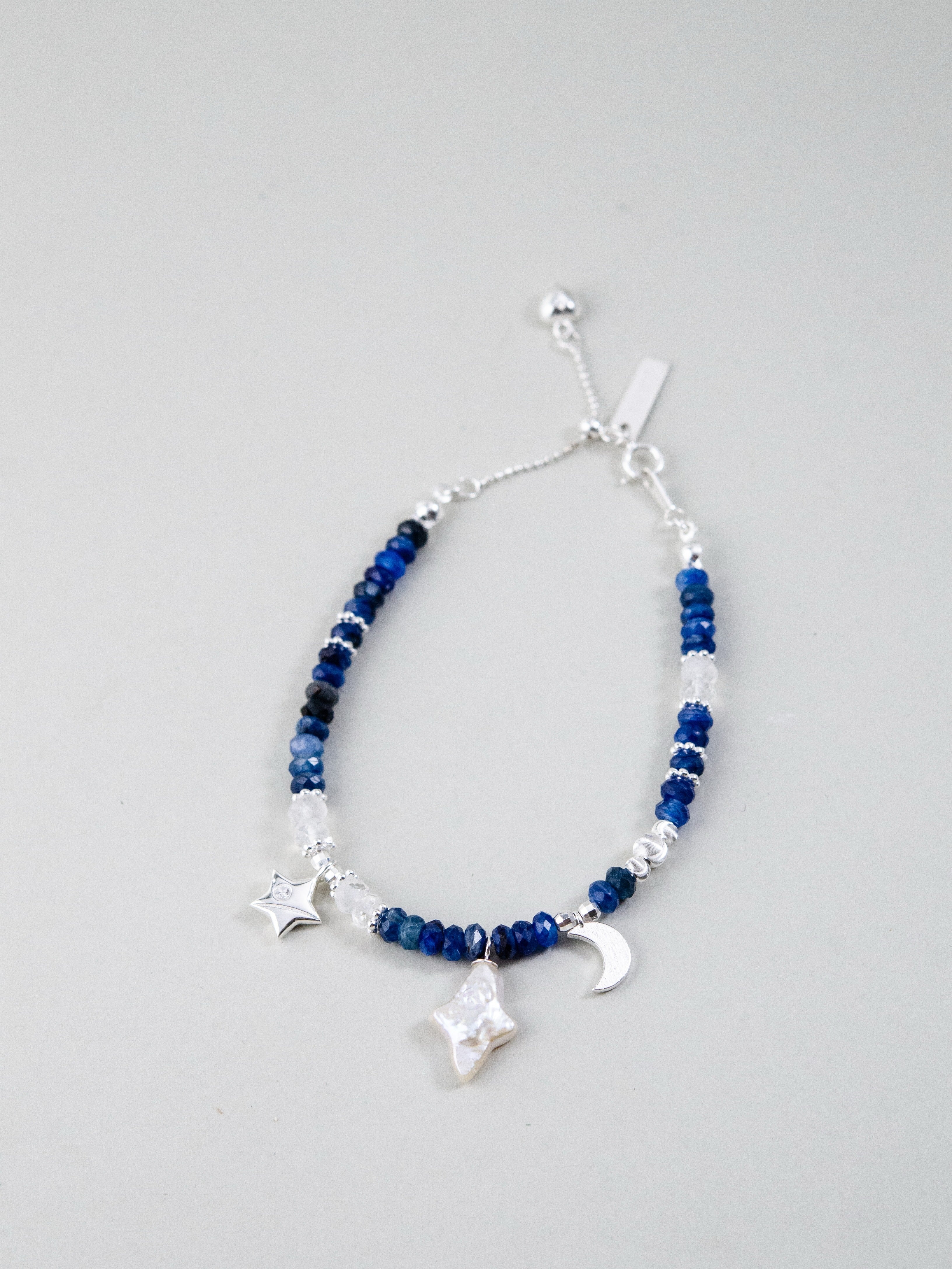 カイヤナイト & ムーンストーン ブレスレット 星降る夜の静寂 メイン画像 深碧の青と月の光 SV925