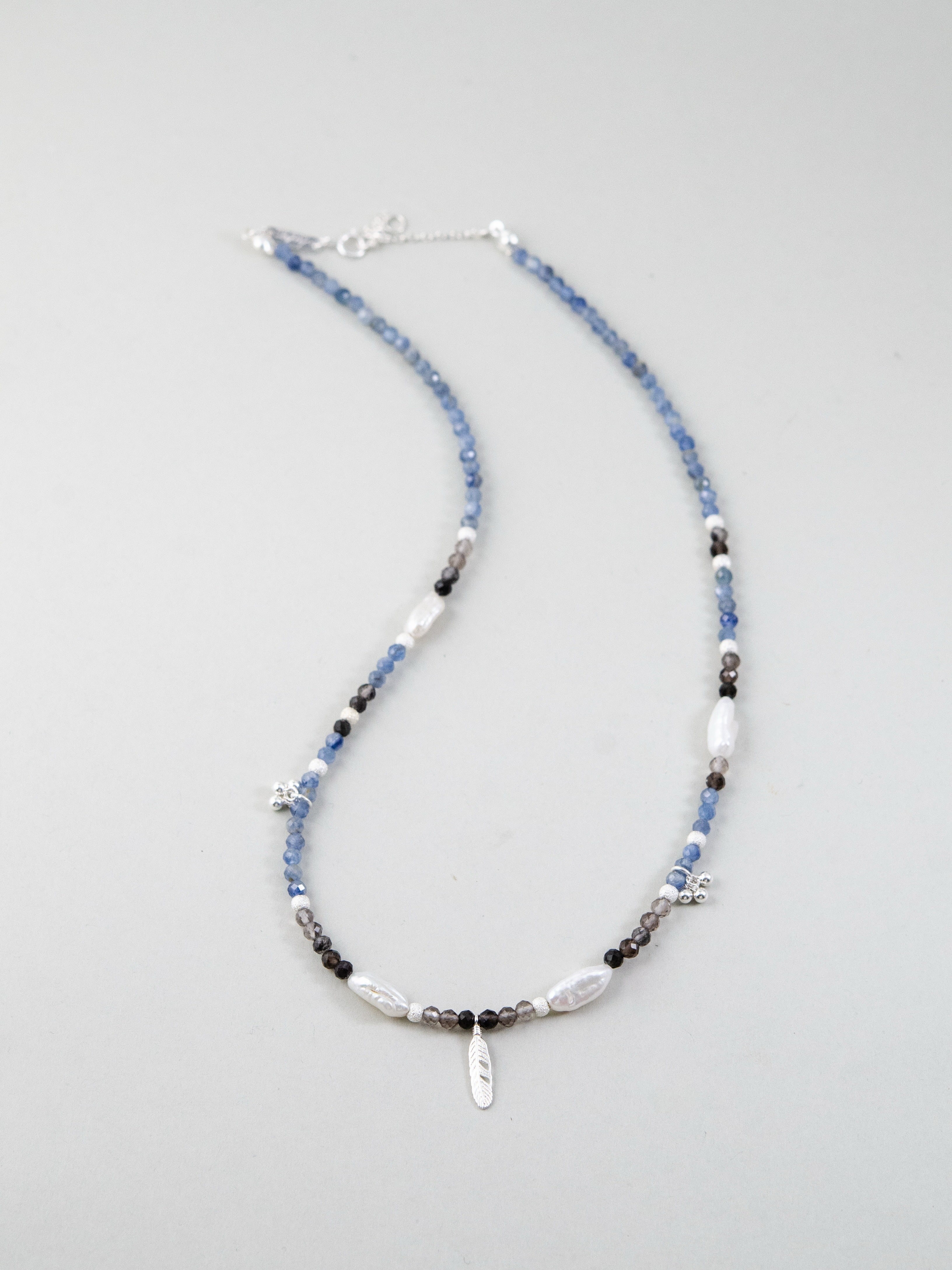 SV925 フェザーネックレス 真俯瞰撮影