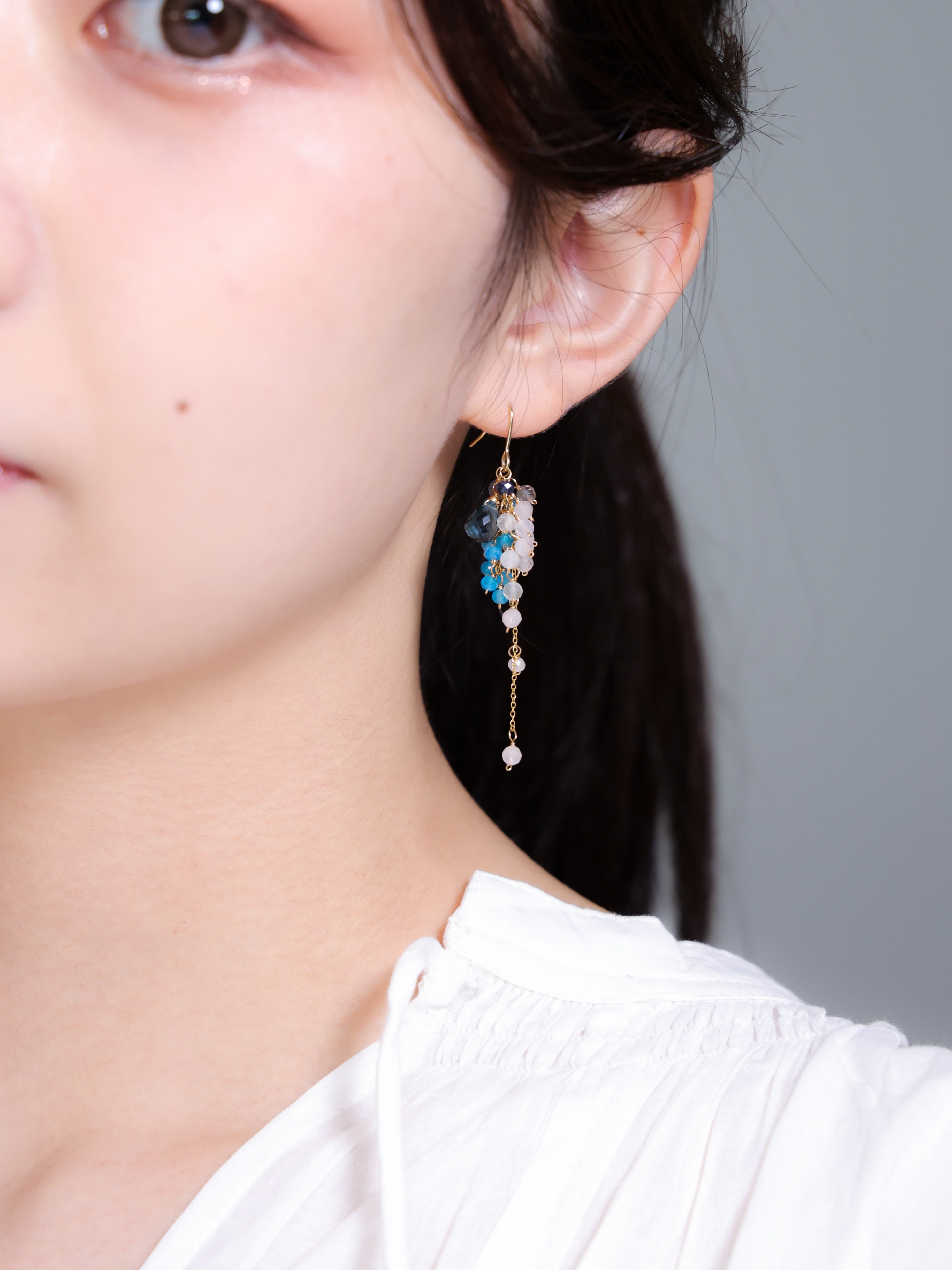 レディース アクセサリー コーデ 青系 きれいめ スタイル