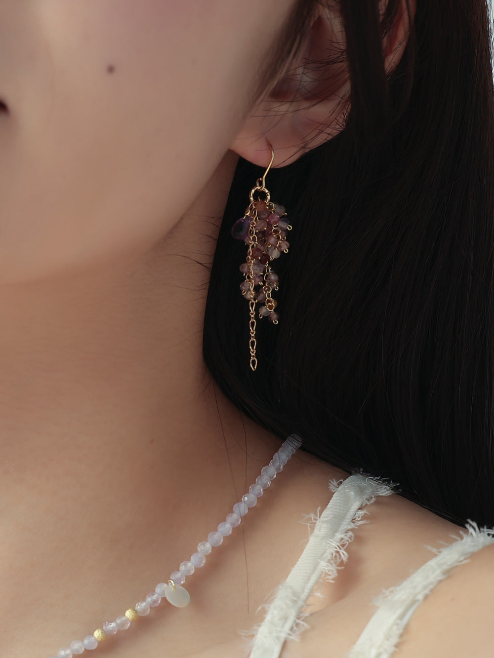 レディース アクセサリー 着画 首元 鎖骨 揺れる 縦長効果