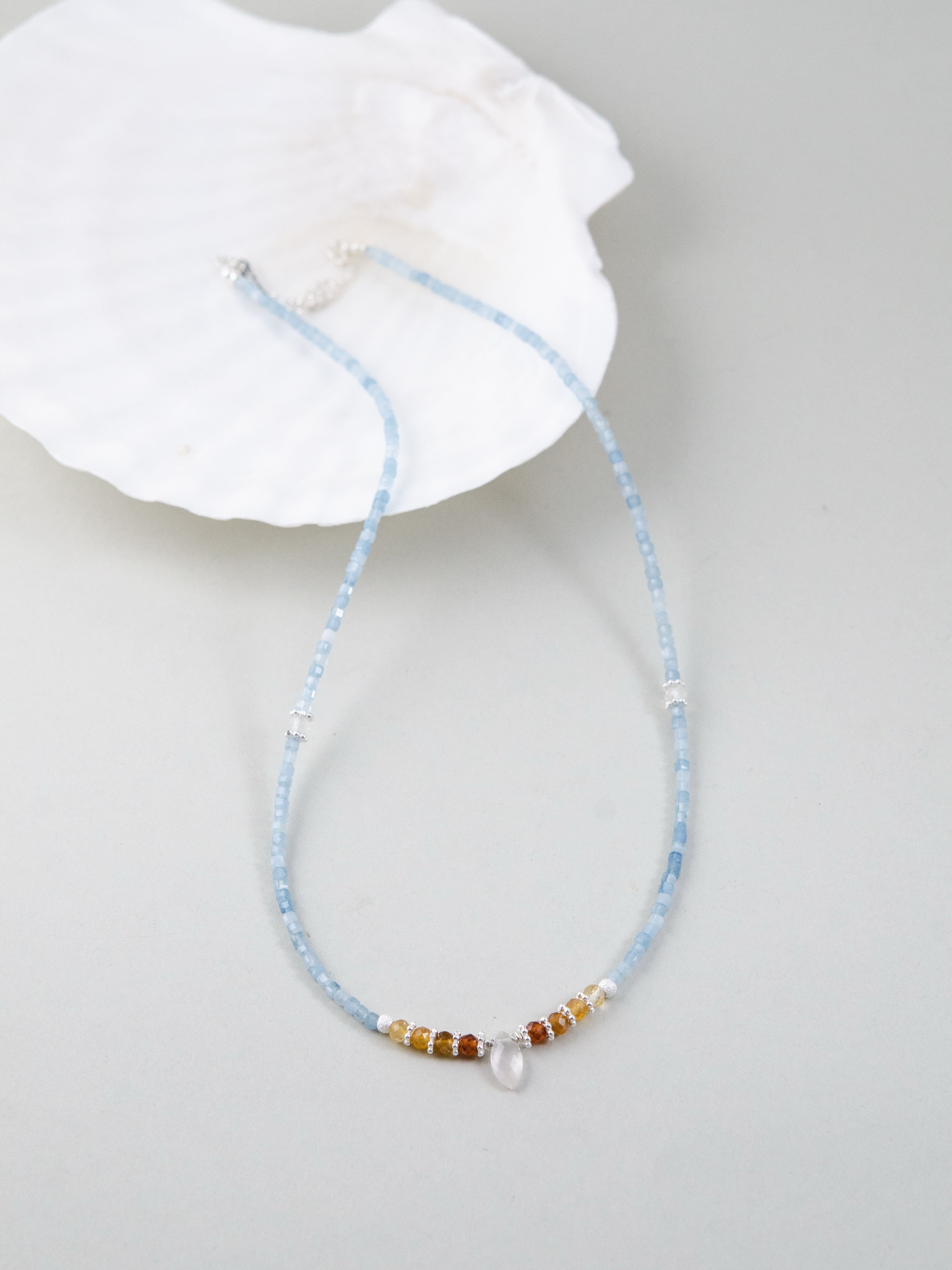 3月誕生石 ネックレス ギフト おすすめ 白シェル 癒し