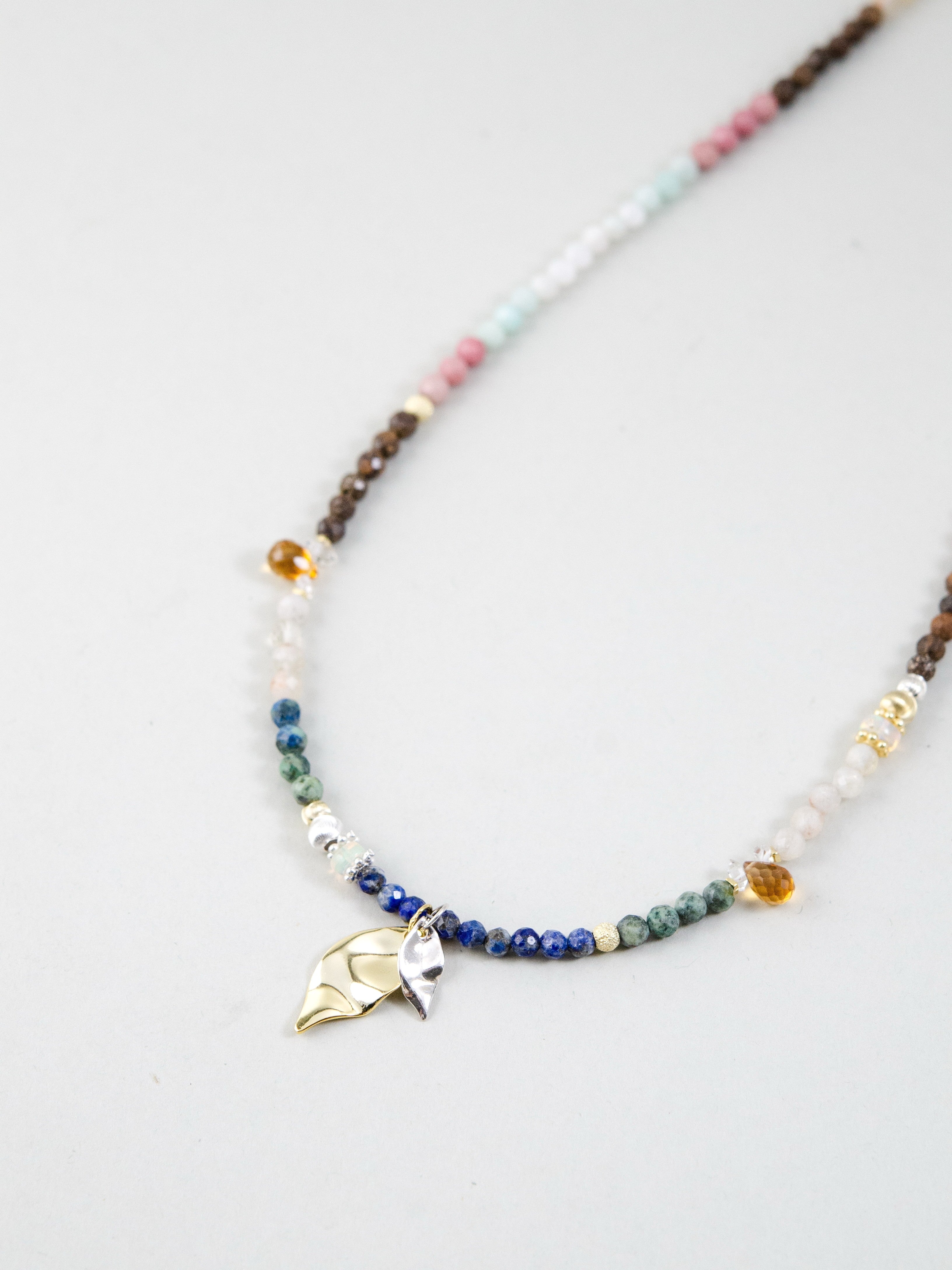 マルチカラー ネックレス 平置き 全体図 SV925 K14GP