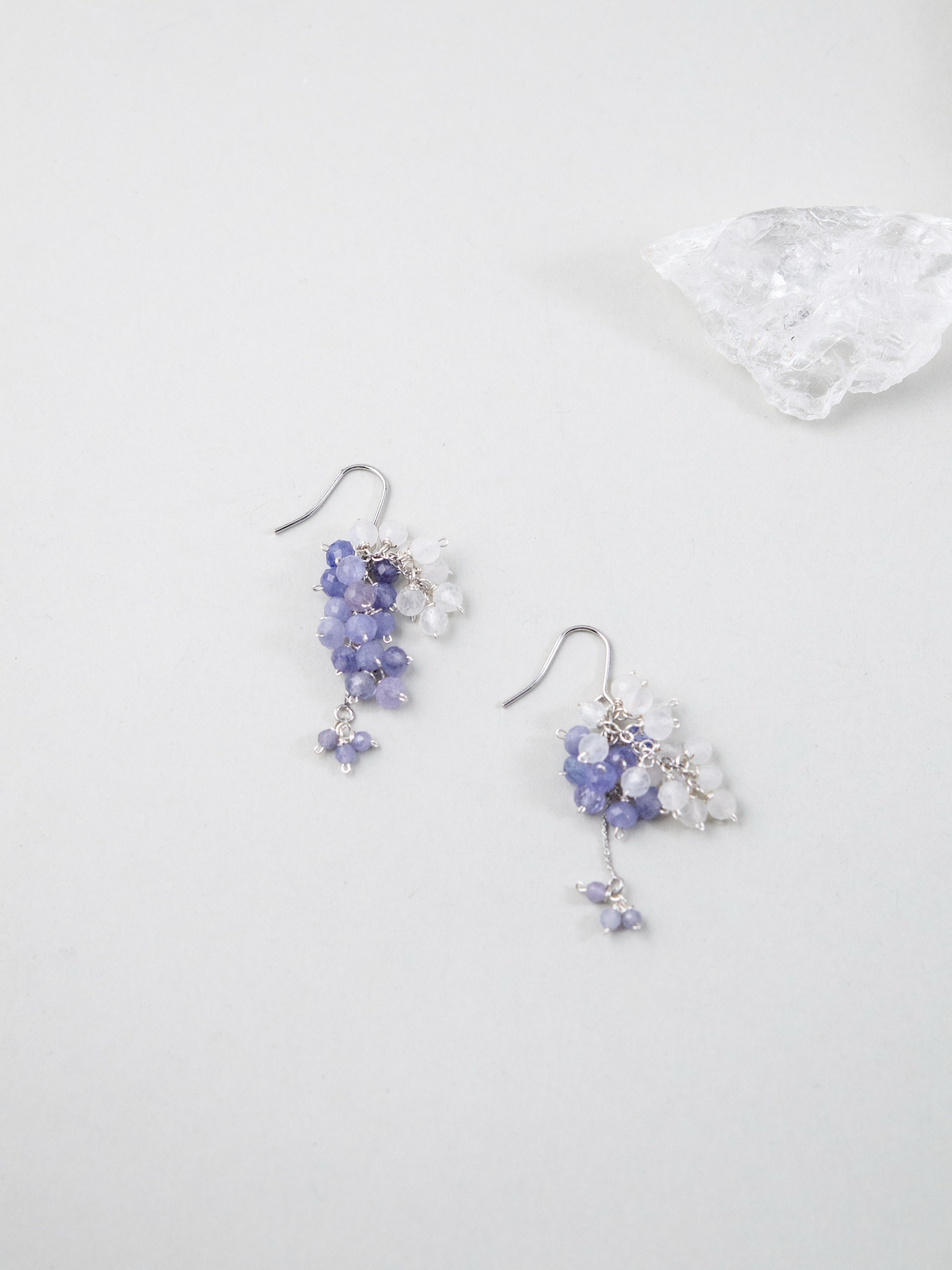 天然石 ピアス 置き画 タンザナイト ムーンストーン クラスター デザイン