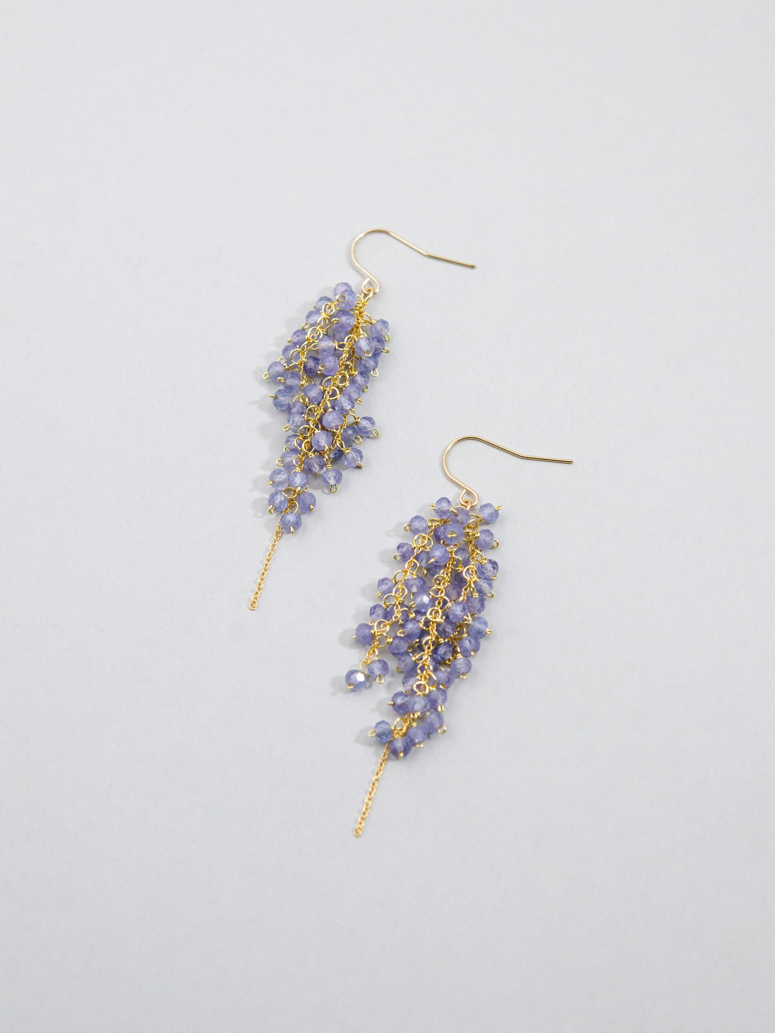 天然石 タンザナイト ピアス 繊細なハンドメイド 紫青色