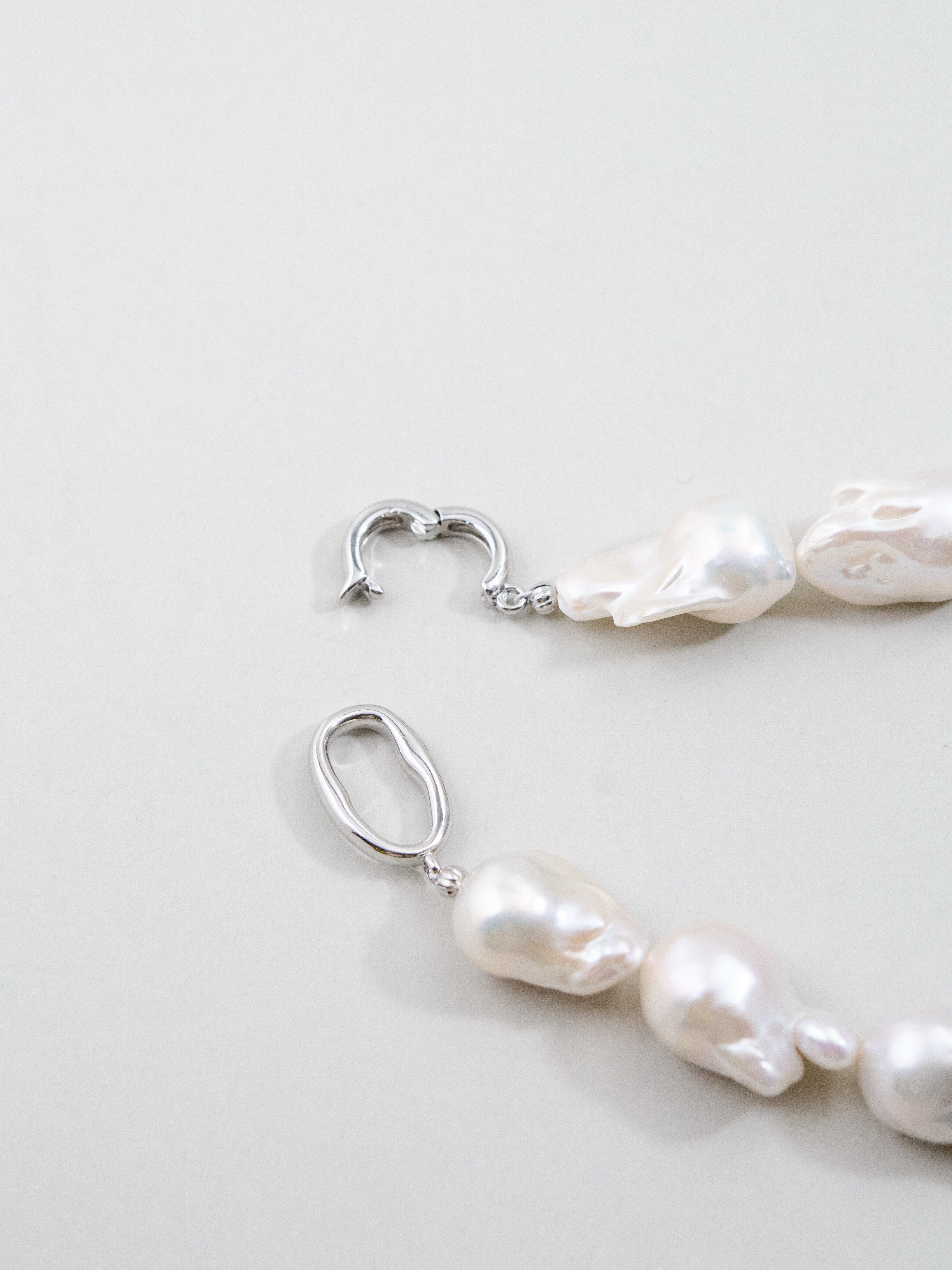 ネックレス 留め具 開閉詳細 着脱しやすい構造としっかりした作り