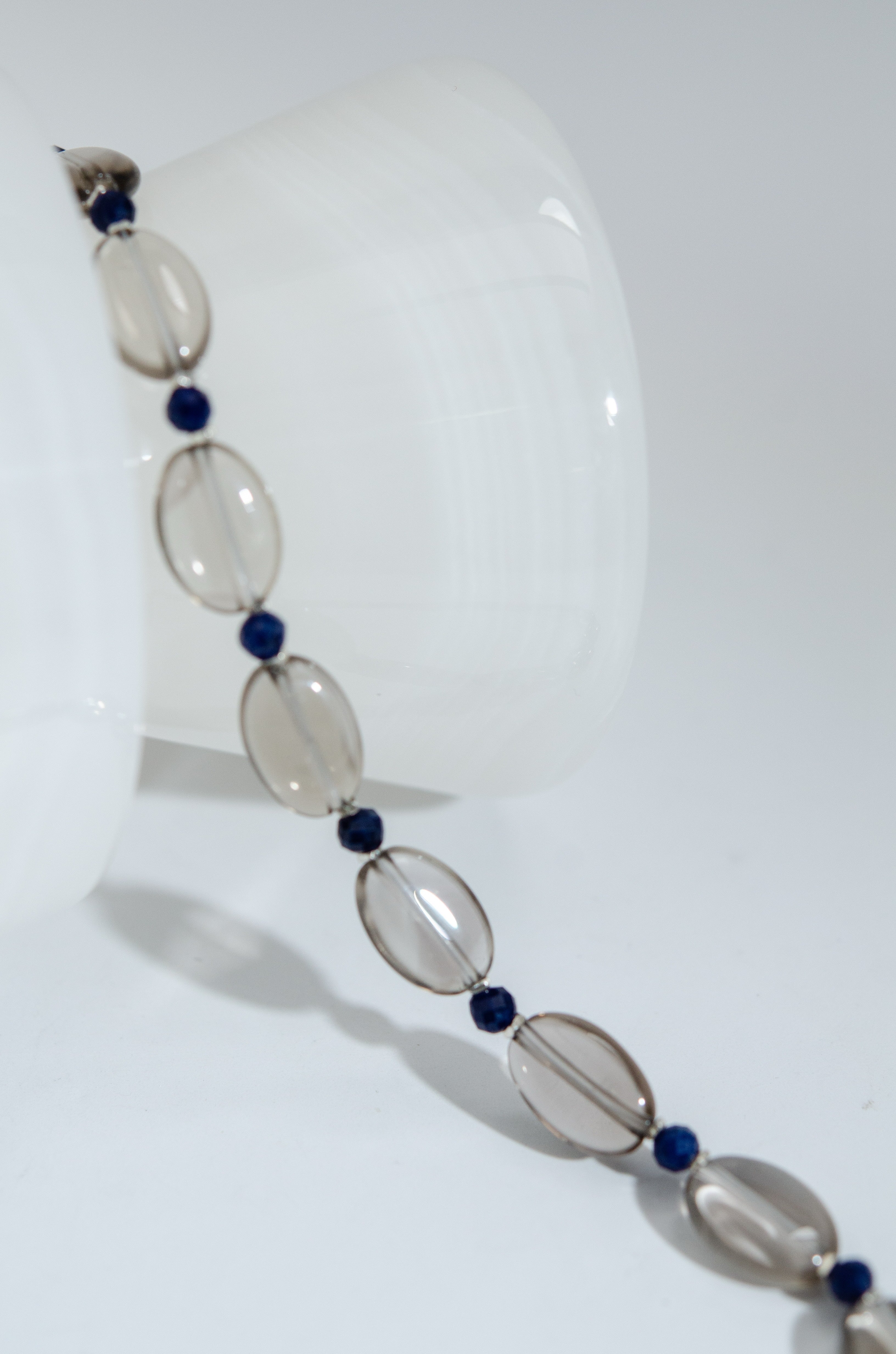 ネックレス ディスプレイ 白カップ 垂らす おしゃれ