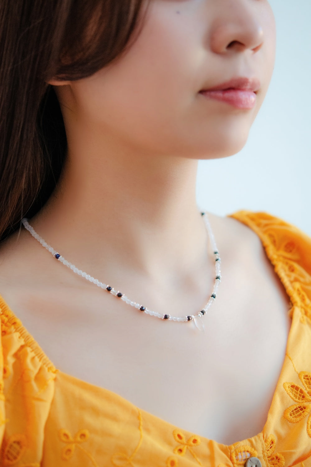 ネックレス 着用 正面 普段使い お出かけ コーデ