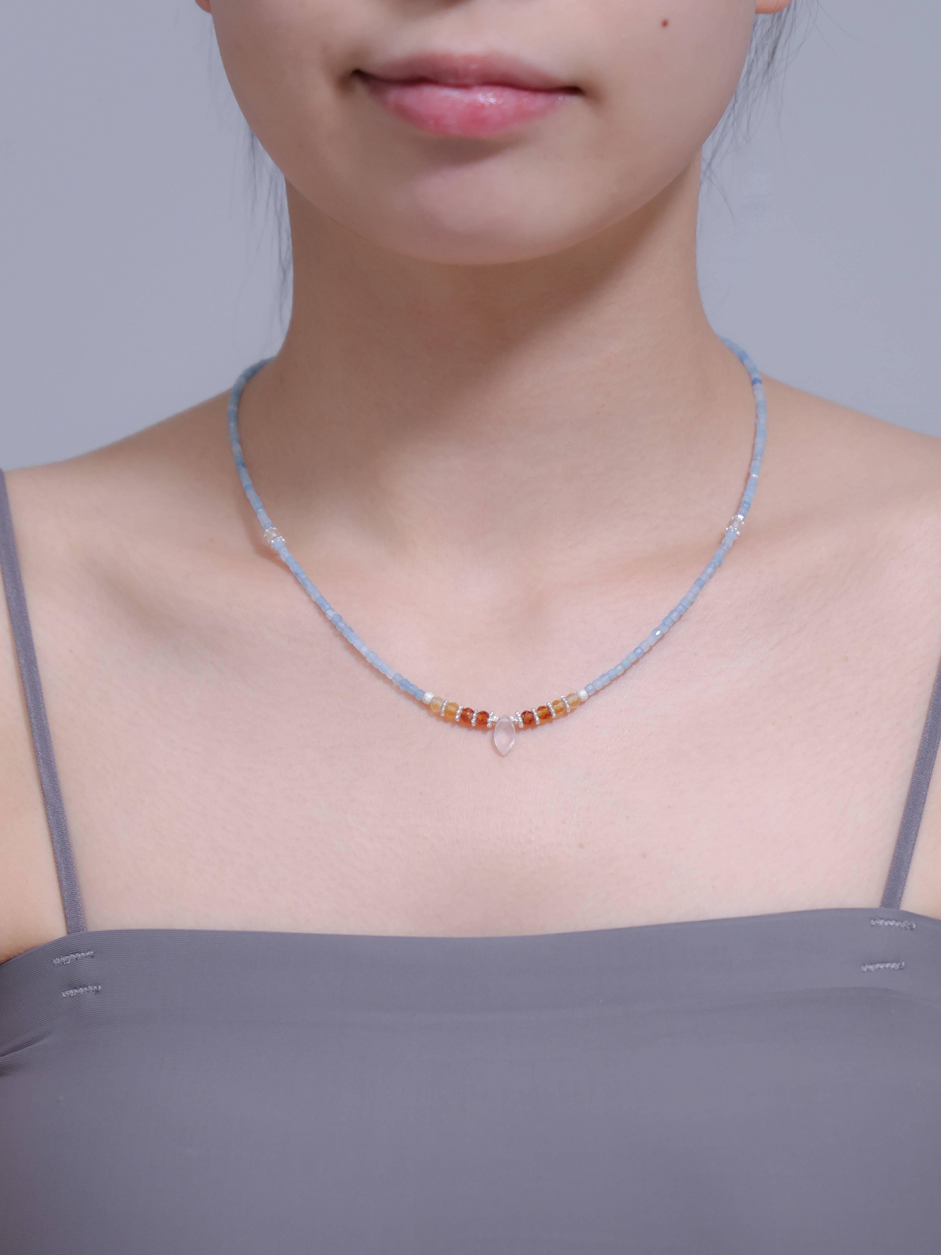 ネックレス 着用 正面 グレートップス 色合わせ