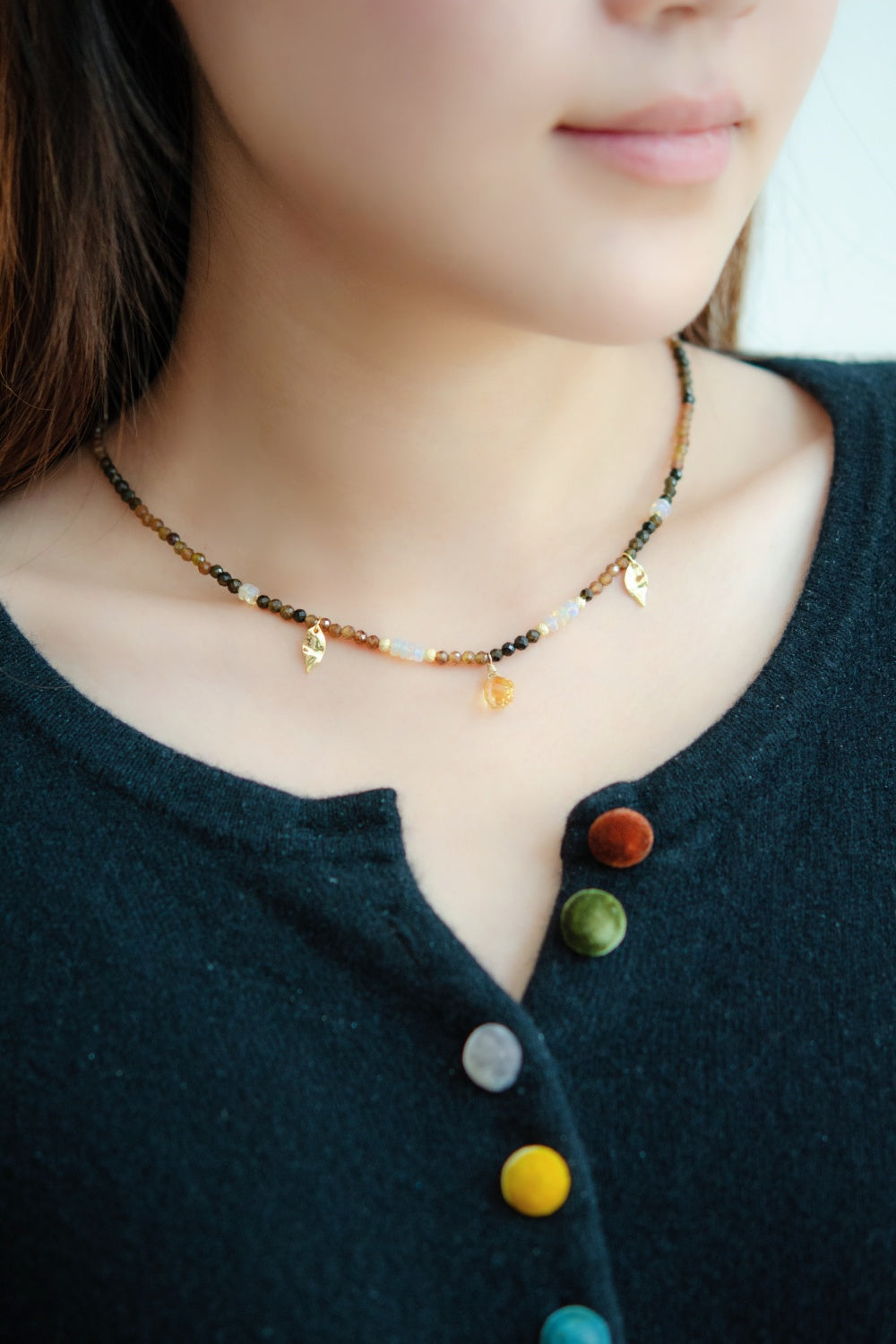 トルマリン シトリン ネックレス着用 正面から見たサイズ感