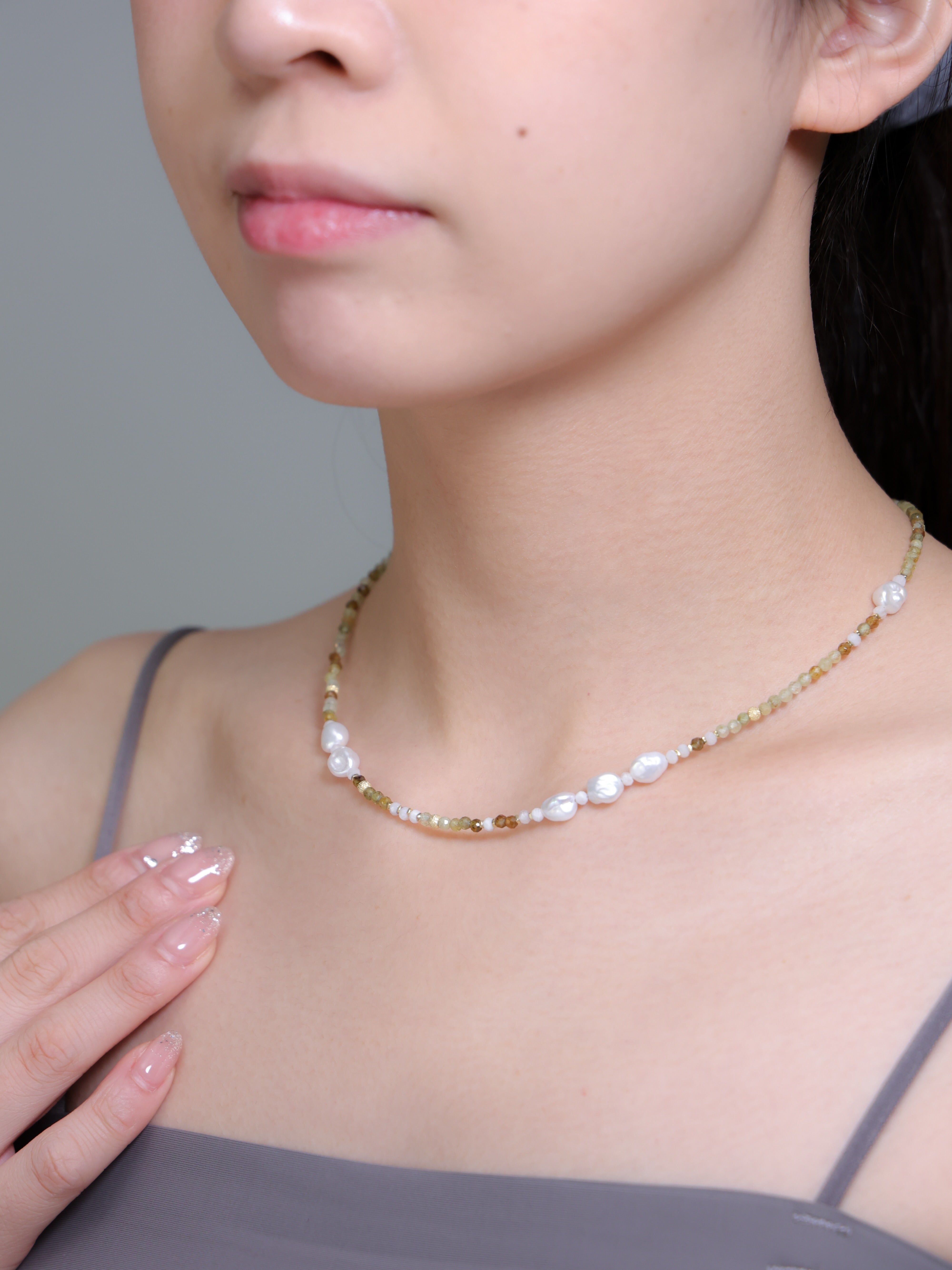 6月誕生石 パール ネックレス着用 正面 カジュアルからフォーマルまで