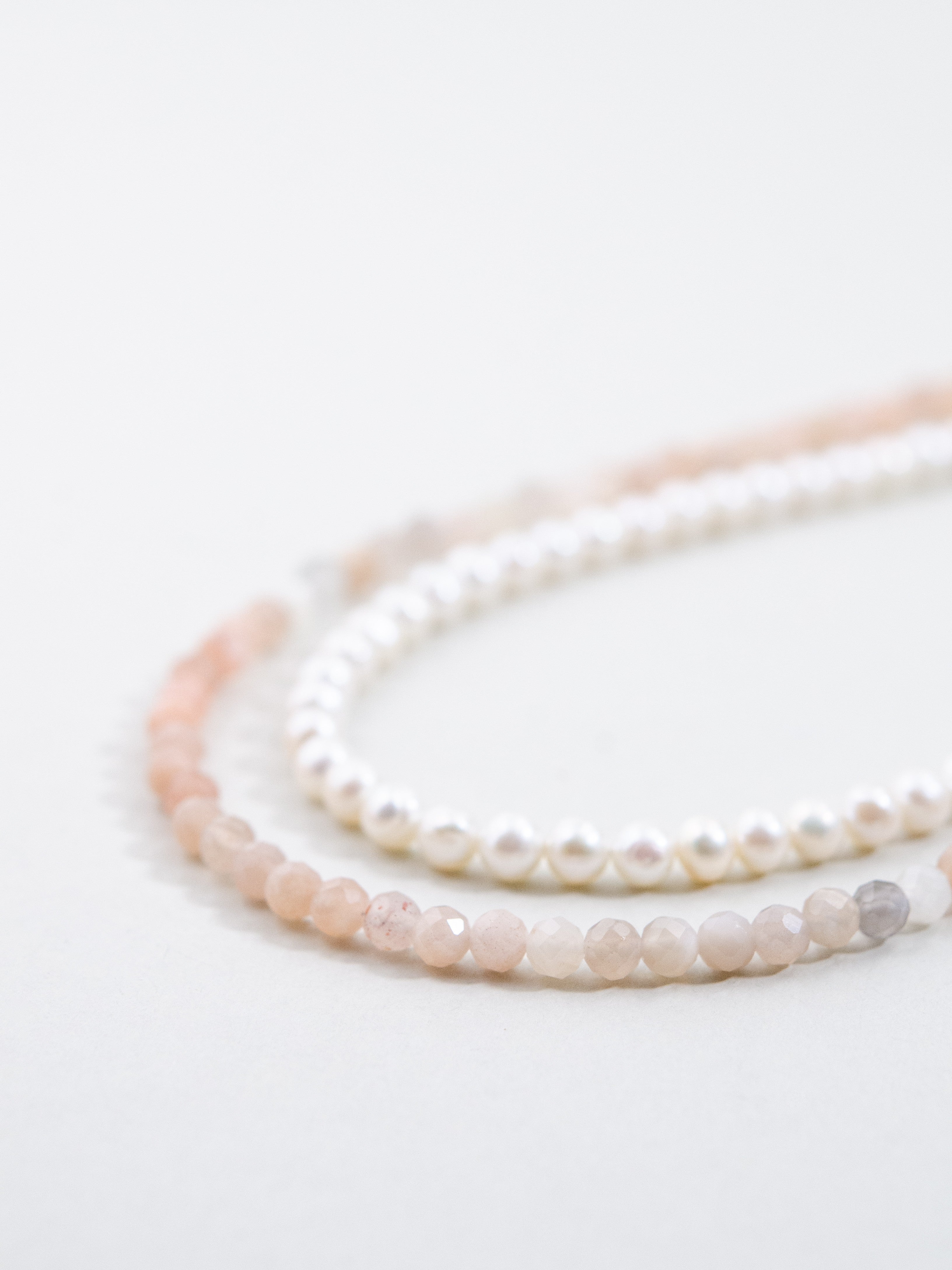 レインボームーンストーン 淡水パール 拡大 天然石の質感