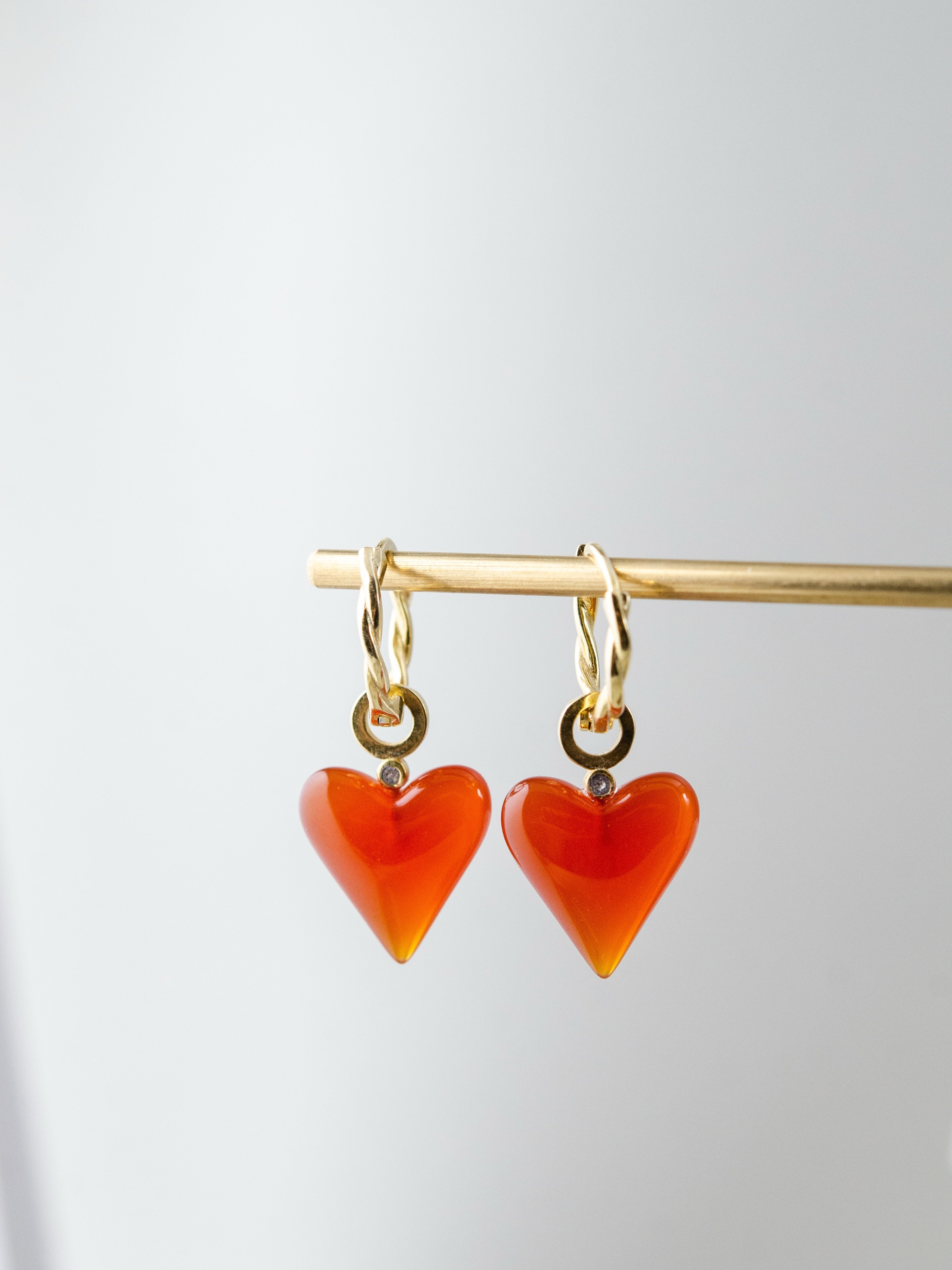 レッドアゲート ハート ピアス 吊り画像 ゴールド 仕上げ 14kgp