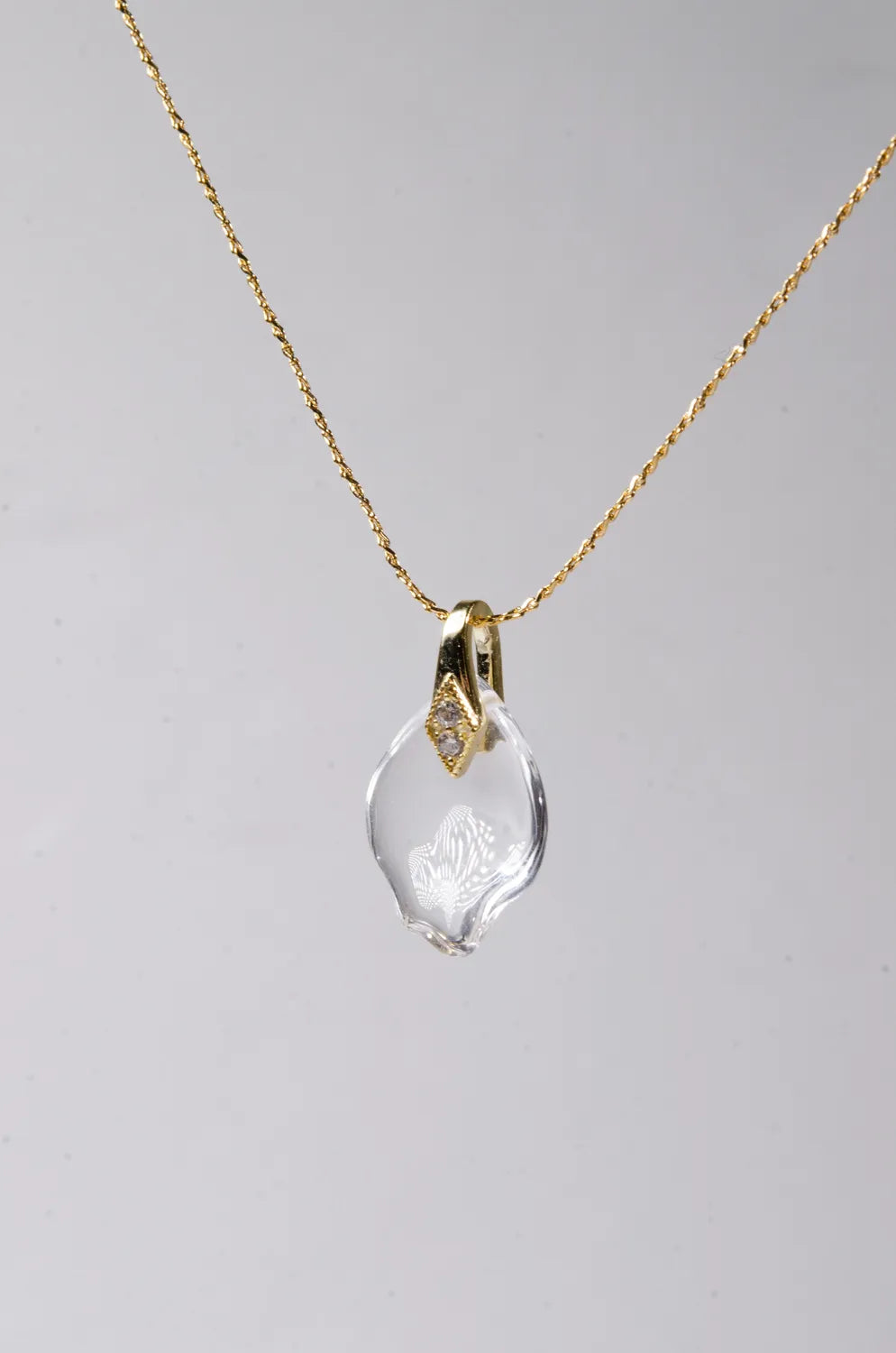 一粒 クリスタル ネックレス 吊り画像 シンプル 4月誕生石