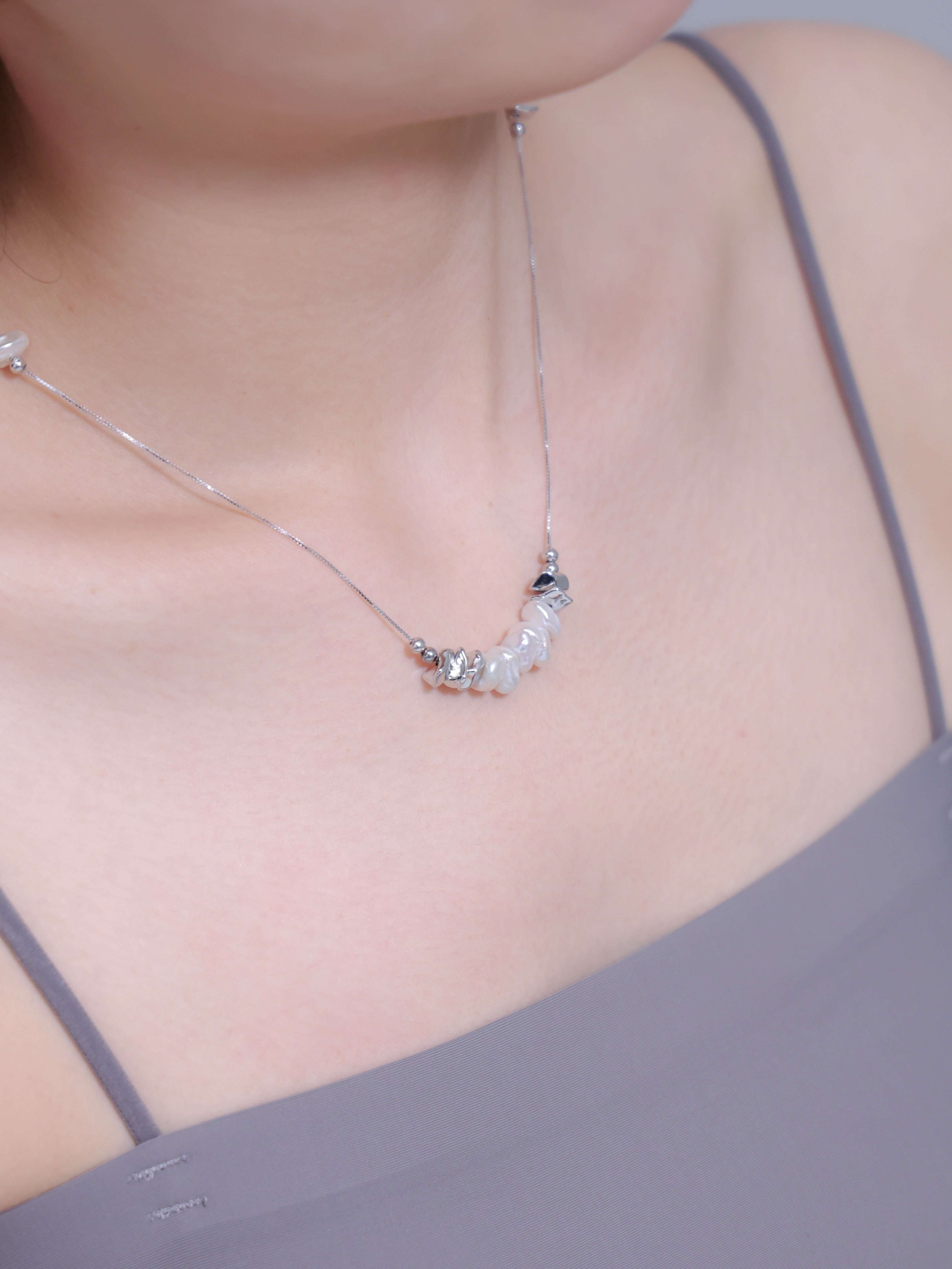 おしゃれな ネックレス 置き画 ディスプレイ 白 オブジェ