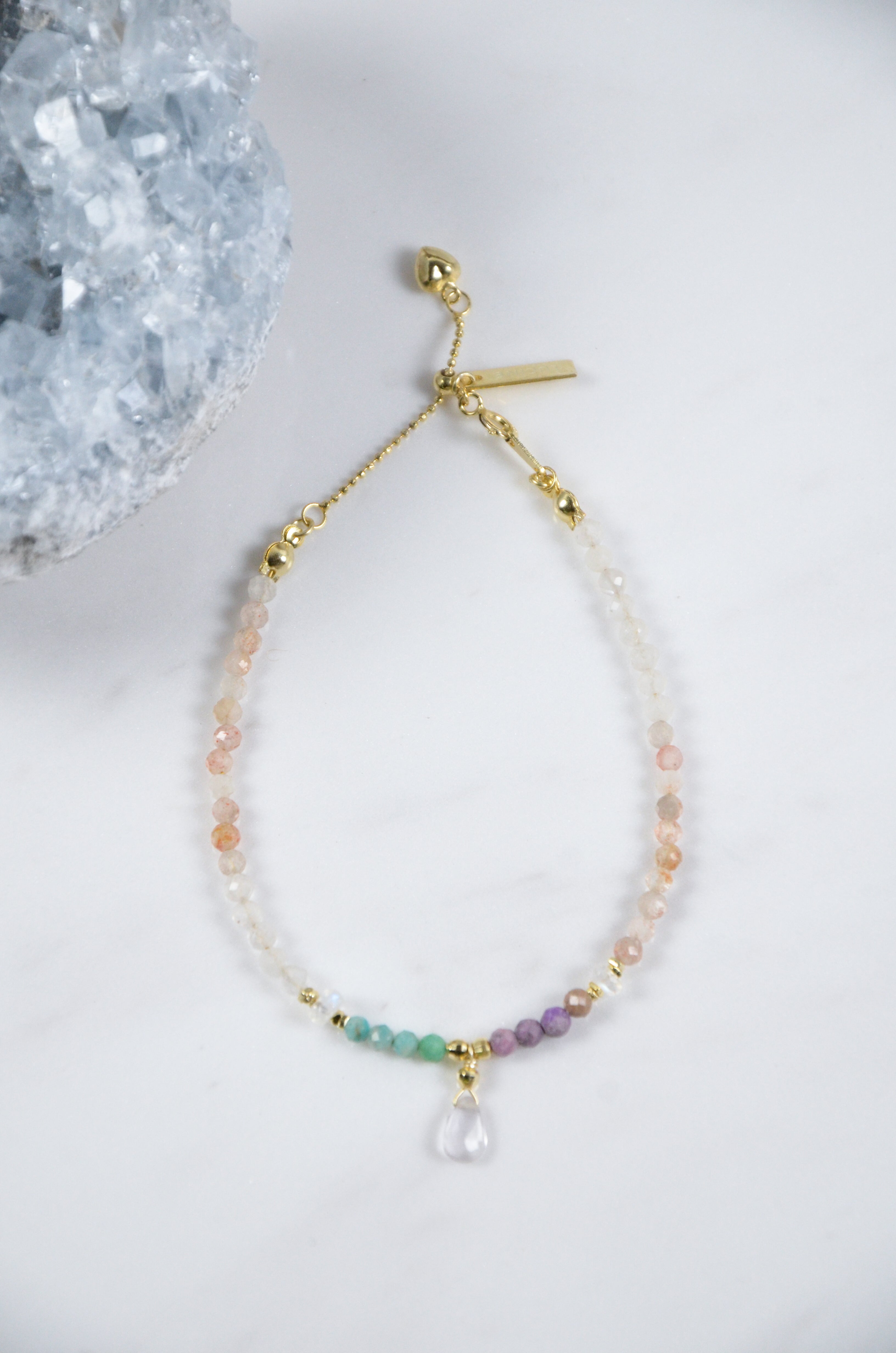 サンストーン アマゾナイト ブレスレット 白背景 商品全体図 サイズ調整可能