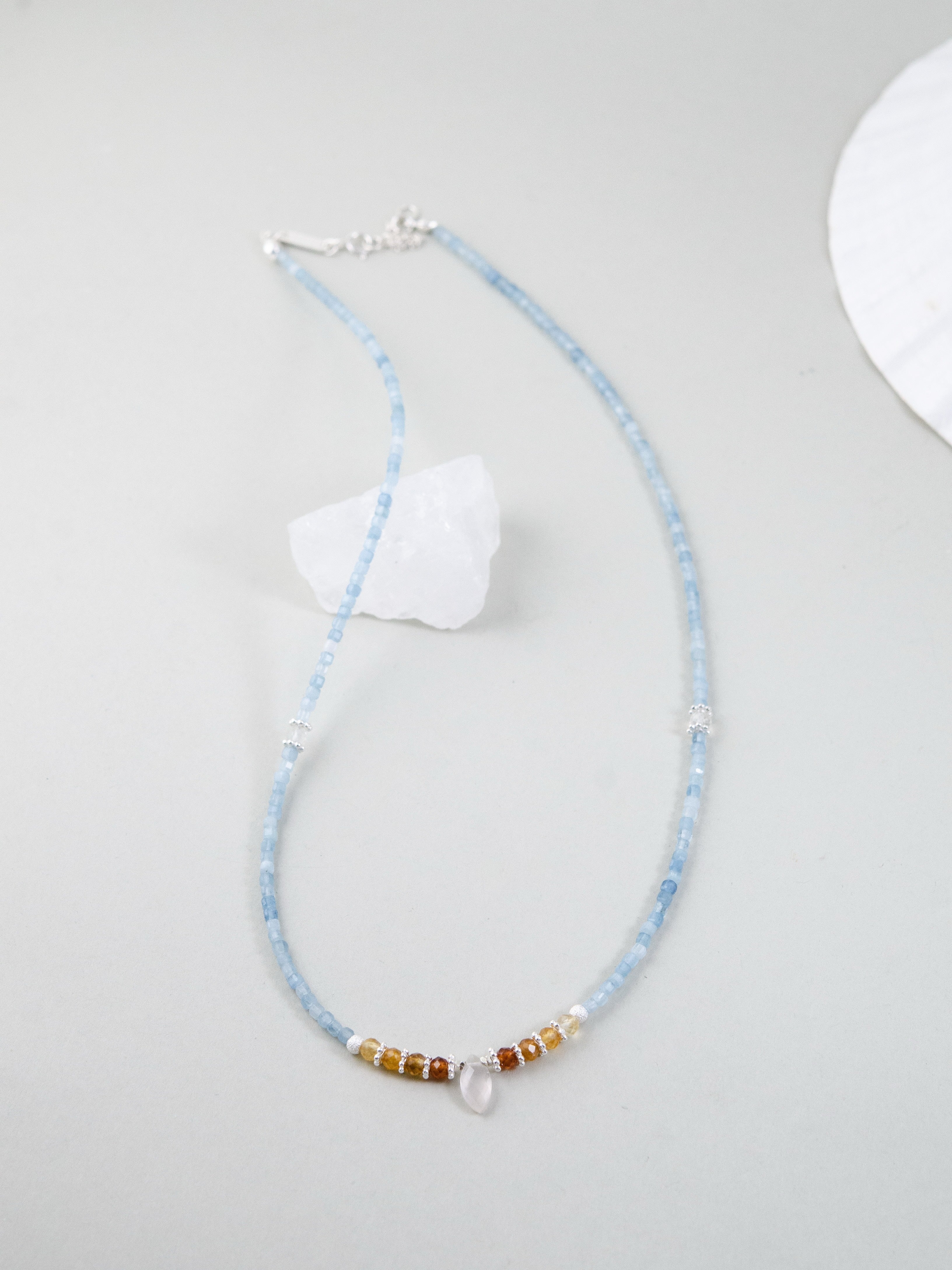 SV925 ネックレス 全体像 楕円形 デザイン シルバー金具