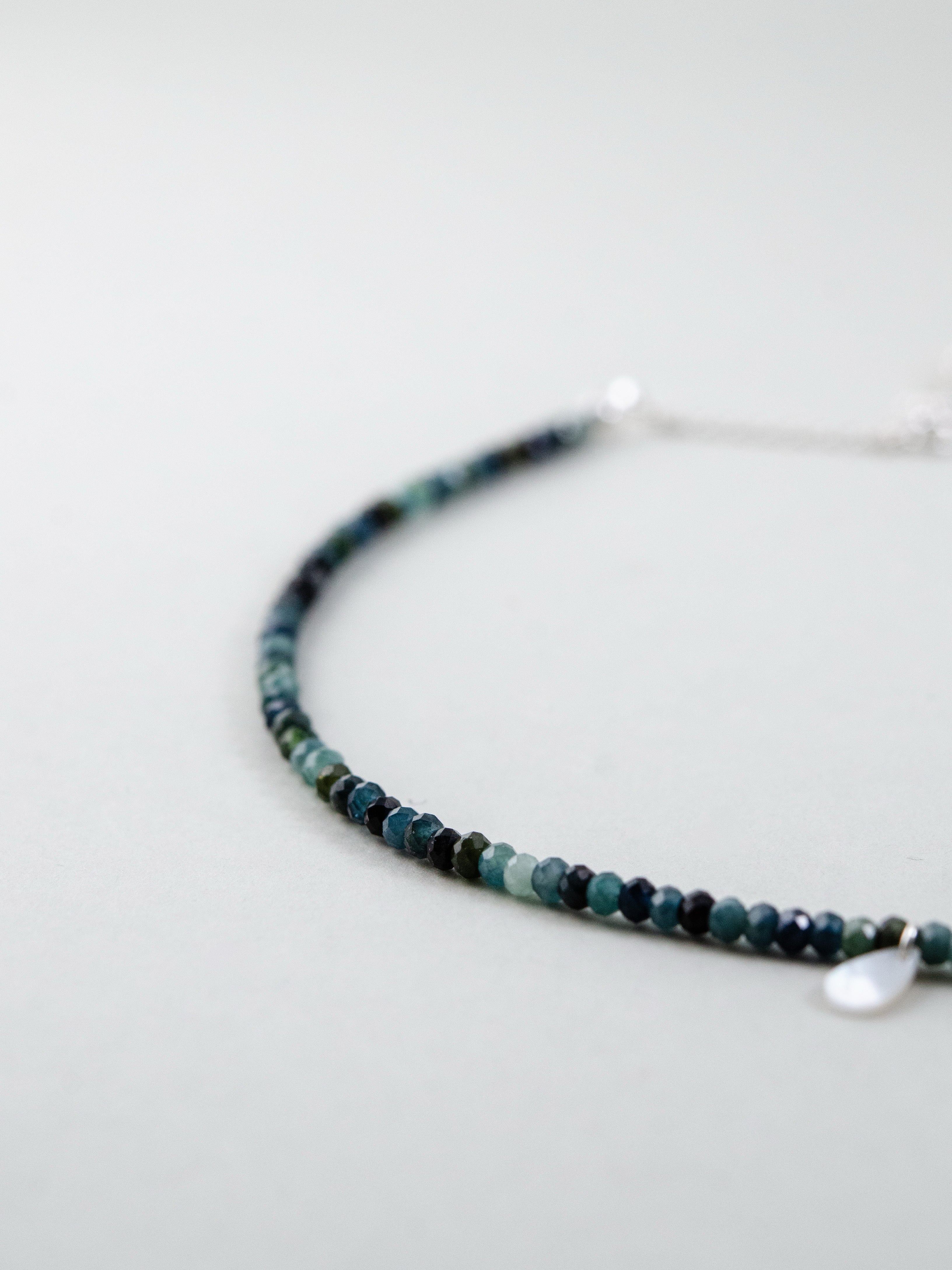 白蝶貝の雫型チャームとトルマリン 詳細画像