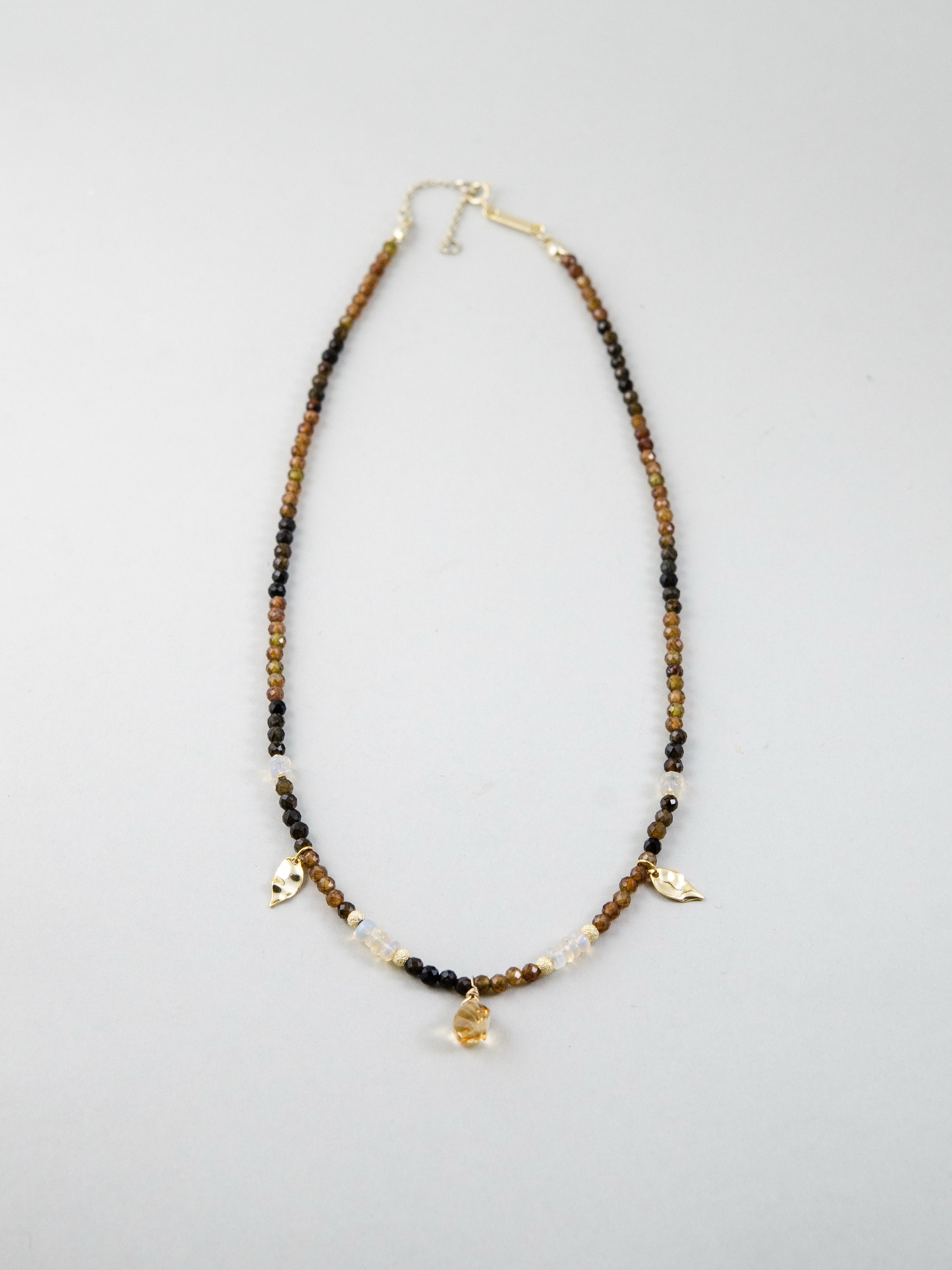 トルマリン オパール ネックレス 平置き 全体図 K14GP ゴールド仕上げ