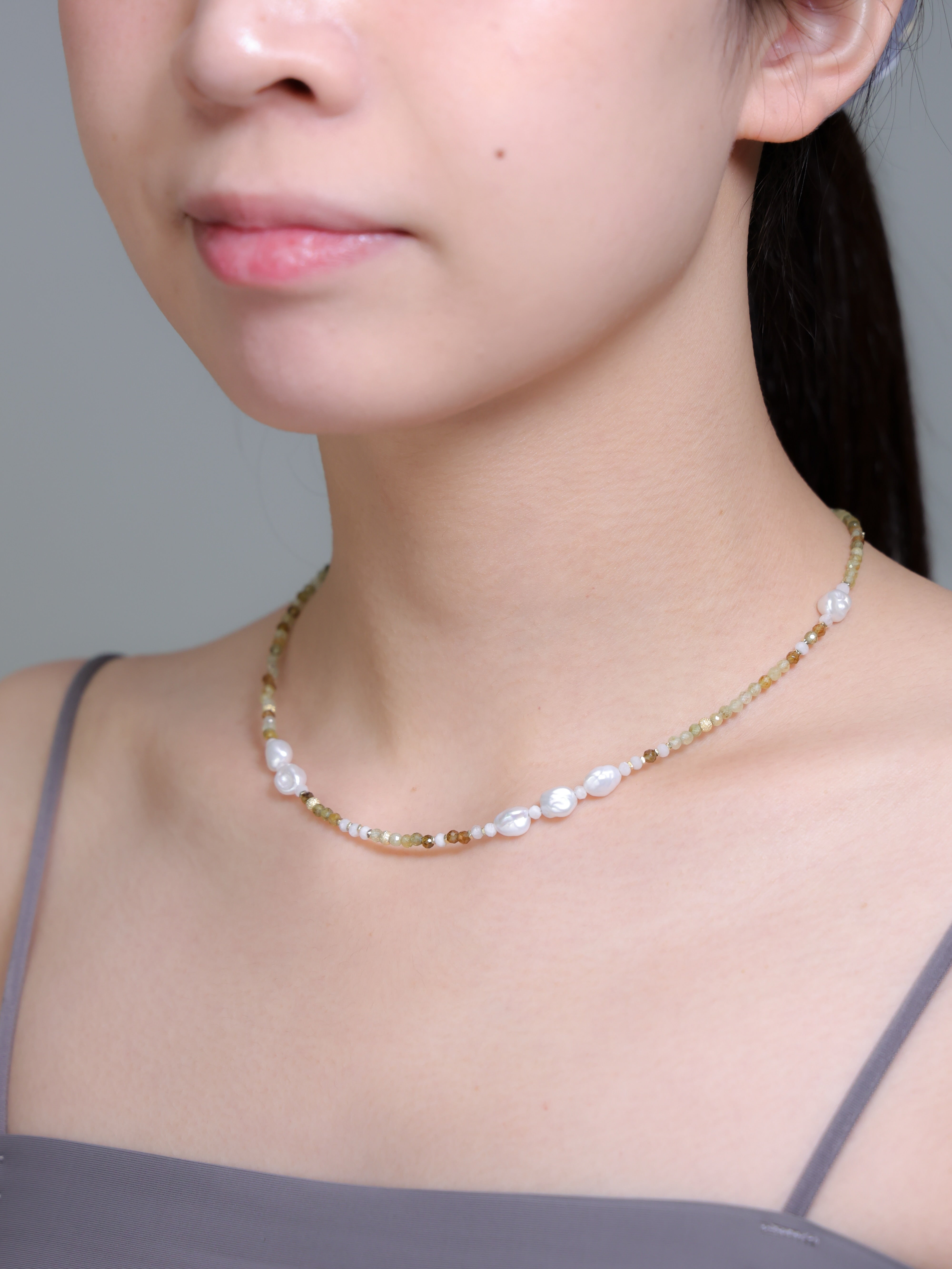 ツァボライト ネックレス 白背景 シンプルな商品画像 プレゼントにも最適